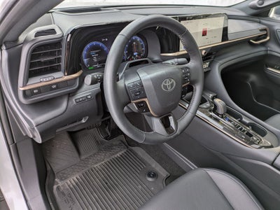 2025 Toyota Crown Platinum