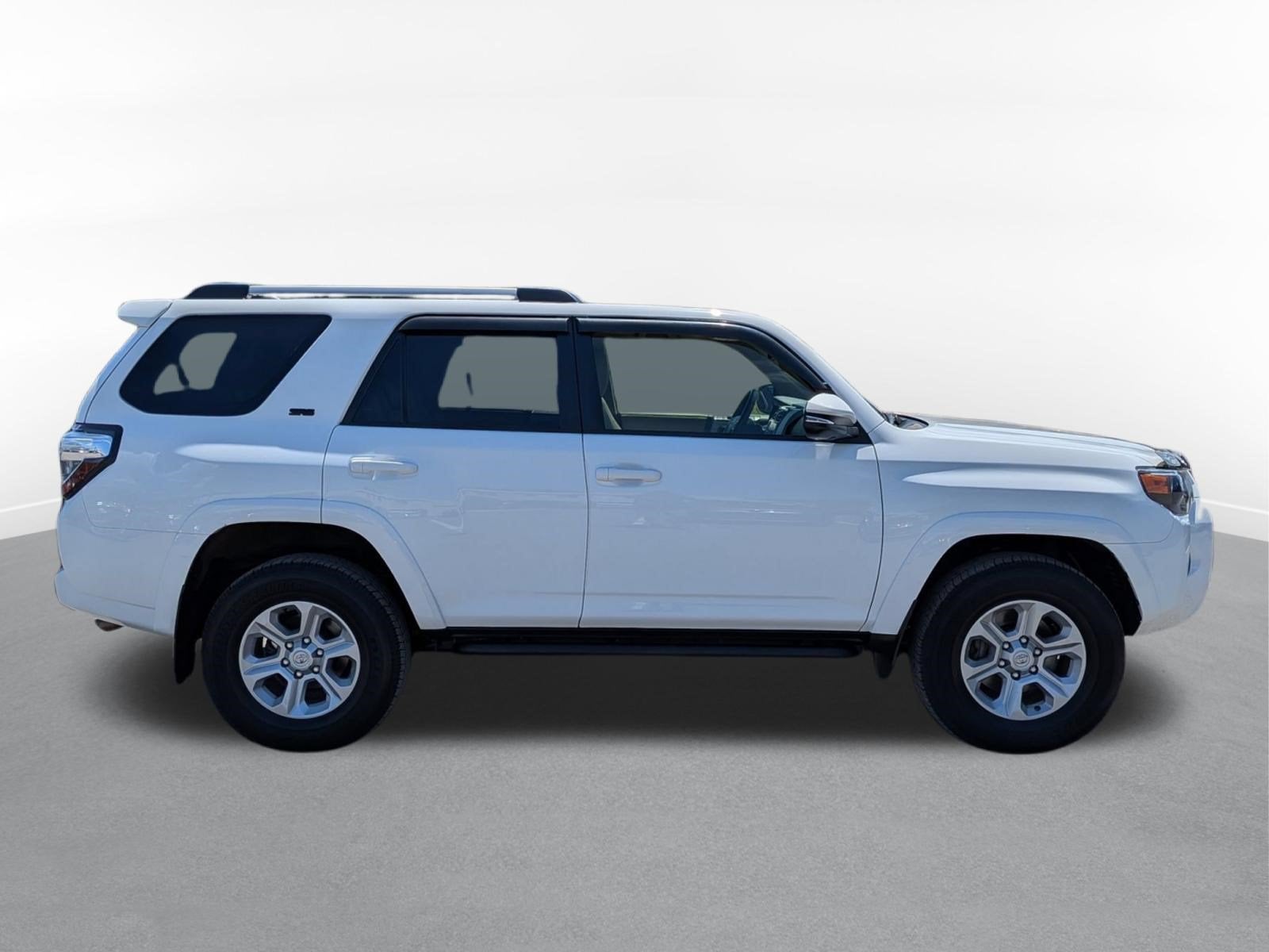 2023 Toyota 4Runner SR5 Premium w/ Third Row Seating