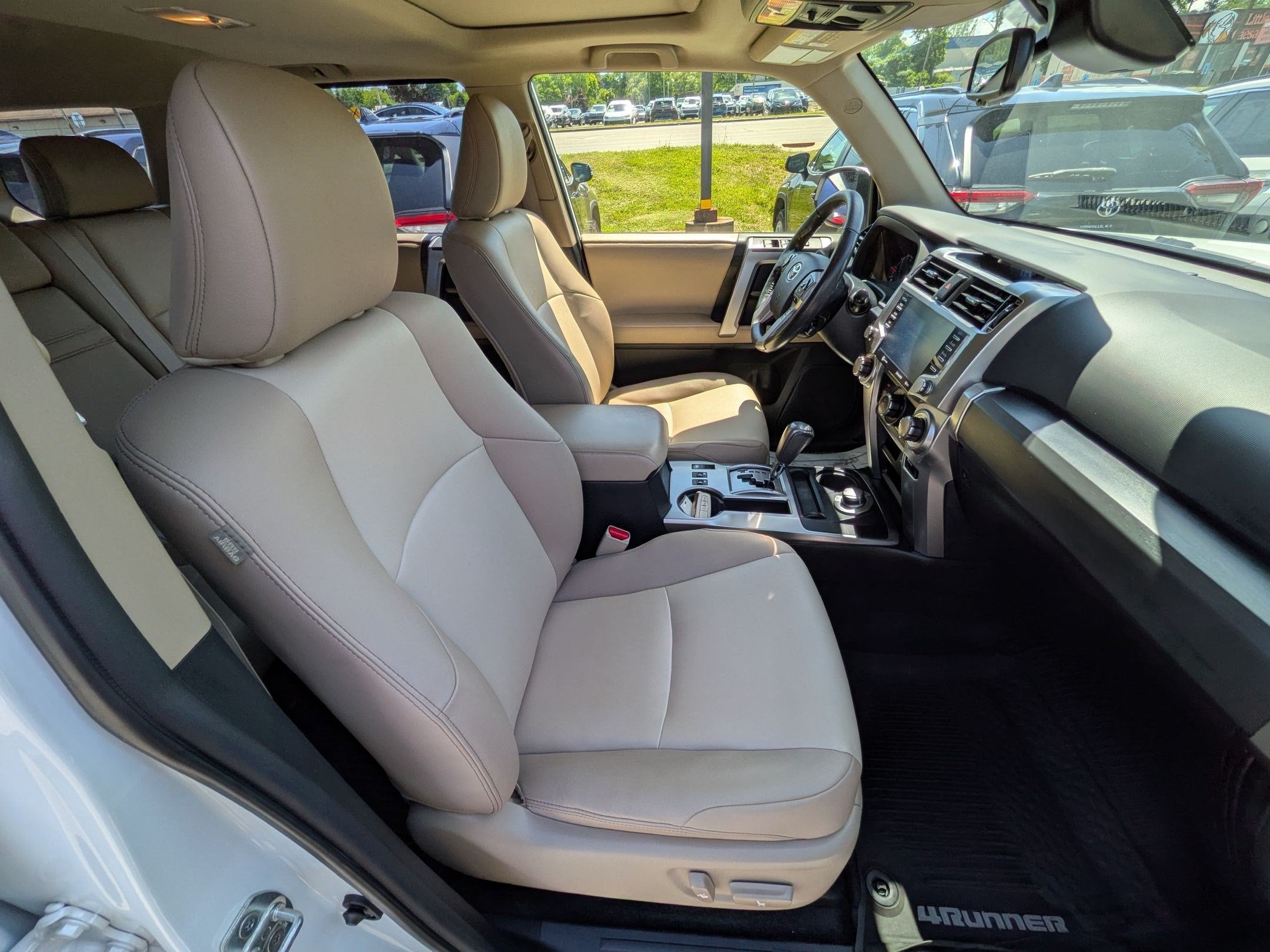 2023 Toyota 4Runner SR5 Premium w/ Third Row Seating