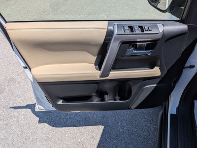 2023 Toyota 4Runner SR5 Premium w/ Third Row Seating