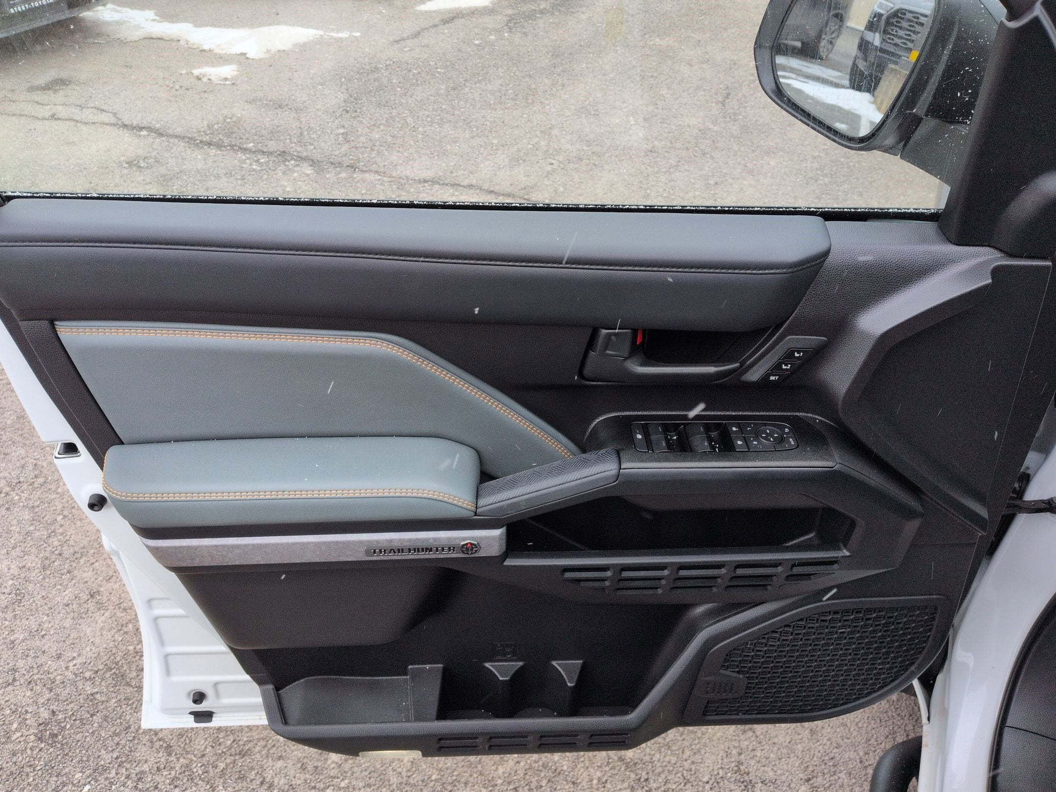 2025 Toyota 4Runner i-FORCE MAX Hybrid Trailhunter