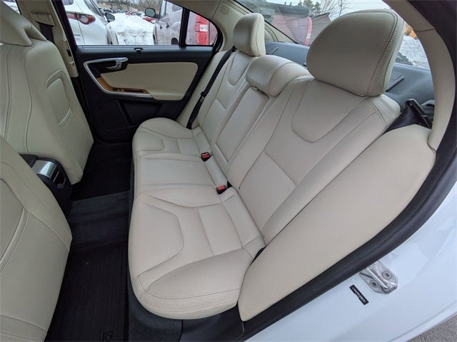 2018 Volvo S60 Inscription T5 Platinum