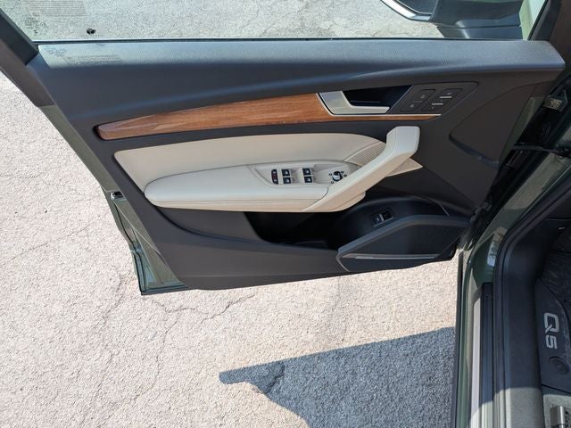 2023 Audi Q5 40 Premium Plus quattro