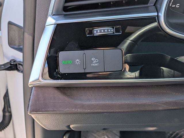 2022 Audi Q8 55 Premium Plus quattro