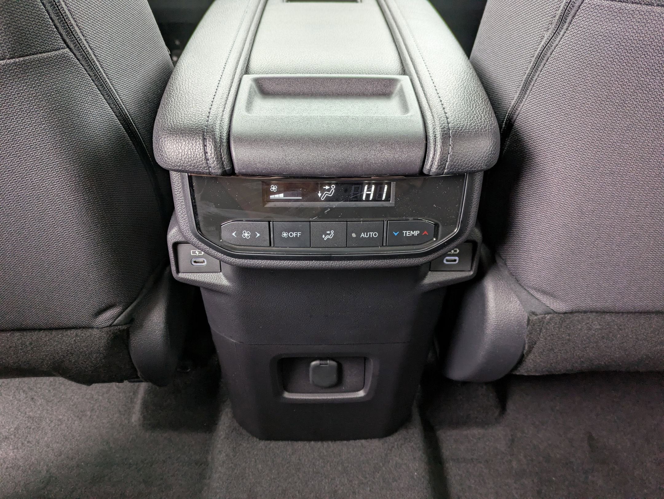 2026 Toyota Grand Highlander LE