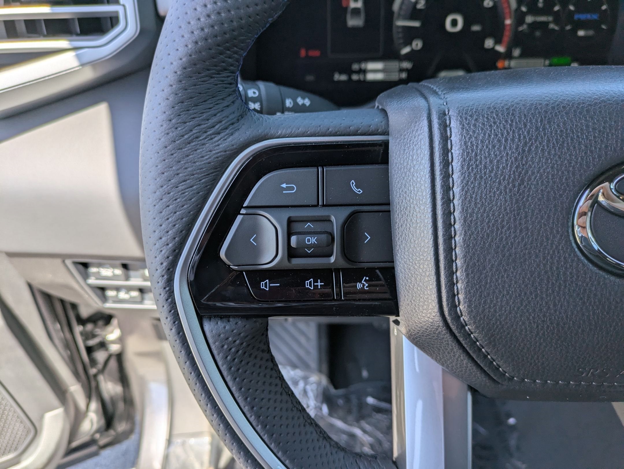 2025 Toyota Tundra i-FORCE MAX Tundra Platinum