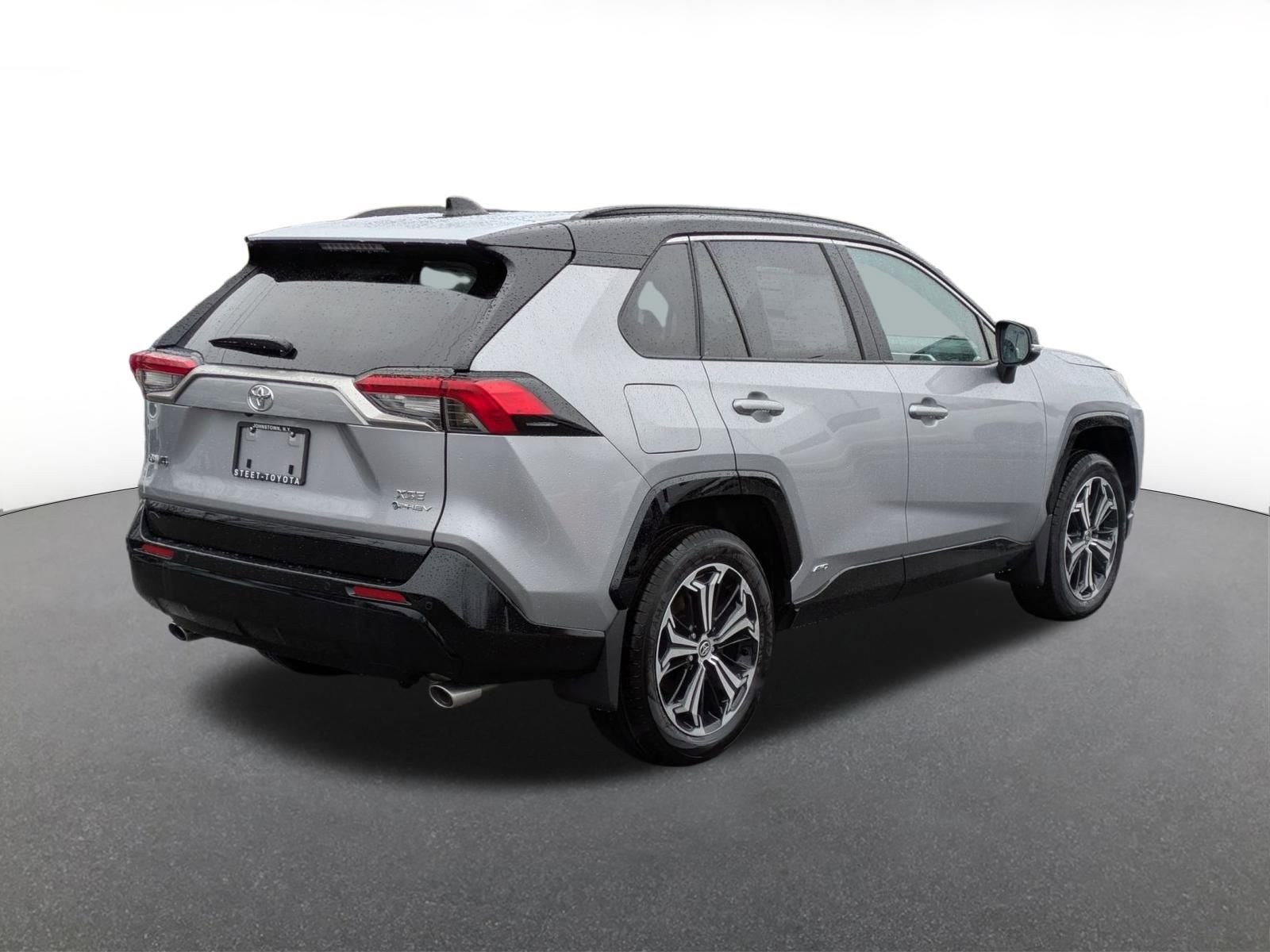 2025 Toyota RAV4 Plug-in Hybrid XSE