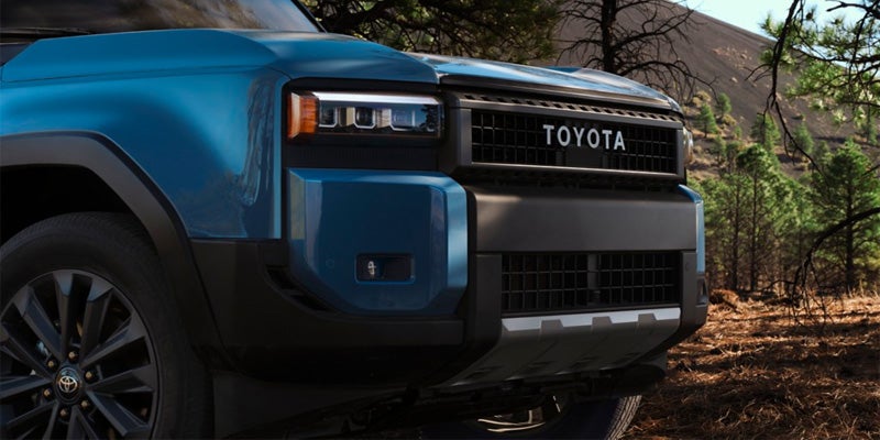 Grille and headlights on a Toyota Land Cruiser